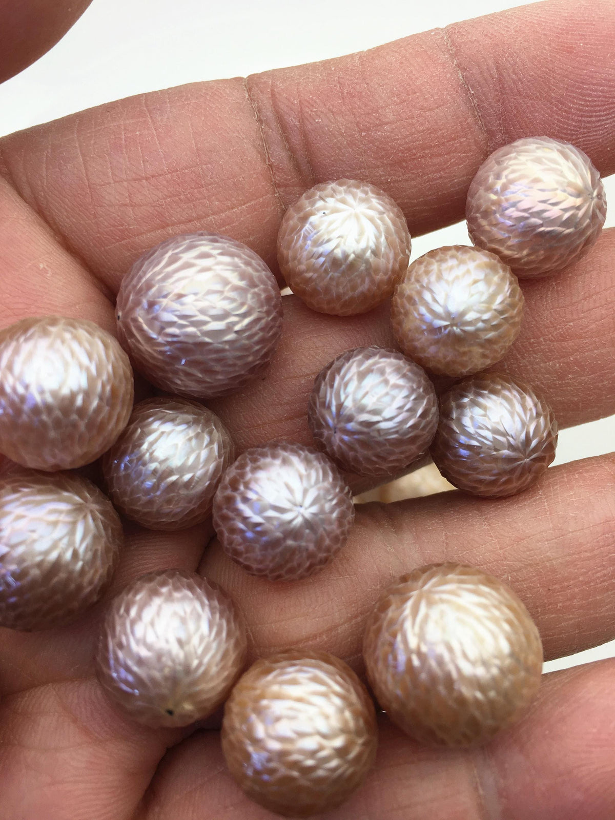 Shine!1pc AA+ 11-13mm purple Near Round Carved Freshwater Pearl - no hole - Hand Carved - CAC-FLW-8-3