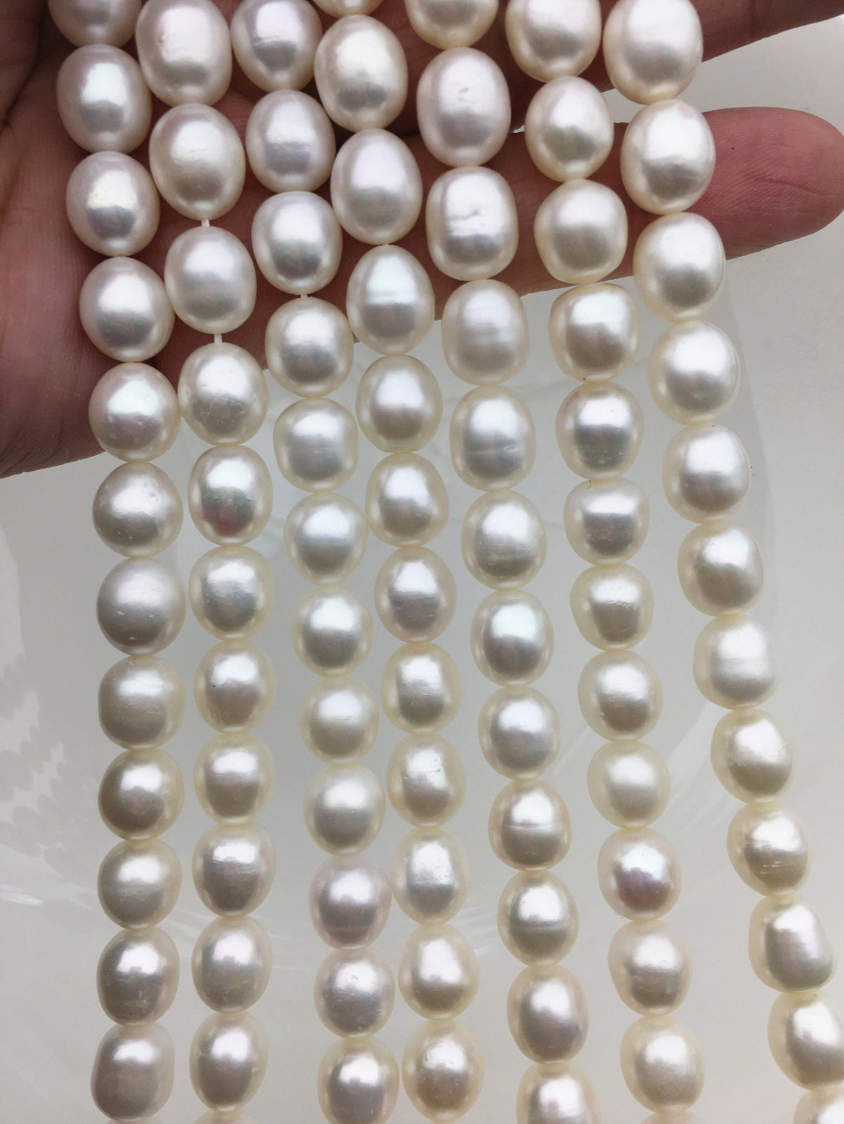 White Oval Pearl Strand, 9–9.5mm, AA | LR9-2A-2