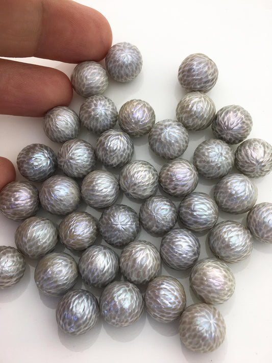 Shine!1pc AA+ 11-16mm Gray Near Round Carved Freshwater Pearl - no hole - Hand Carved - CAC-T1
