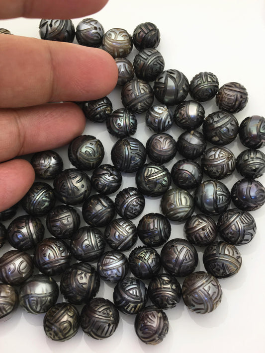 1pc AA 10-14mm Green Black Near Round Carved Tahitian Pearl - Hand Cared - Tattoo Tahitian Pearls, carved pearls, through hole, CAC-FLW-9-3