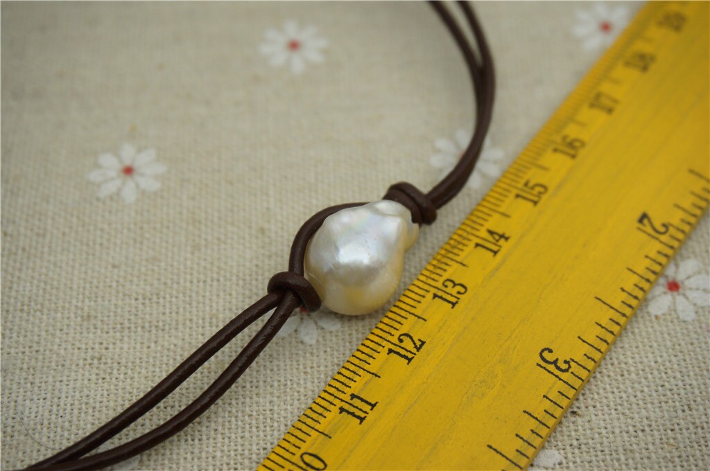 Two Strands Leather Necklace, Huge pearl necklace, Leather Pearl Choker, Pearl Leather Necklace, Black Leather Pearl necklace, Le1-065