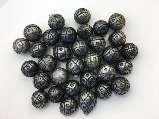 1pc 12/13/14mm Oval Pineapple Carved Tahitian Pearl - Hand Carved - Tattoo Tahitian Pearls, carved pearls, flower designs, CAC-FLW-9-7