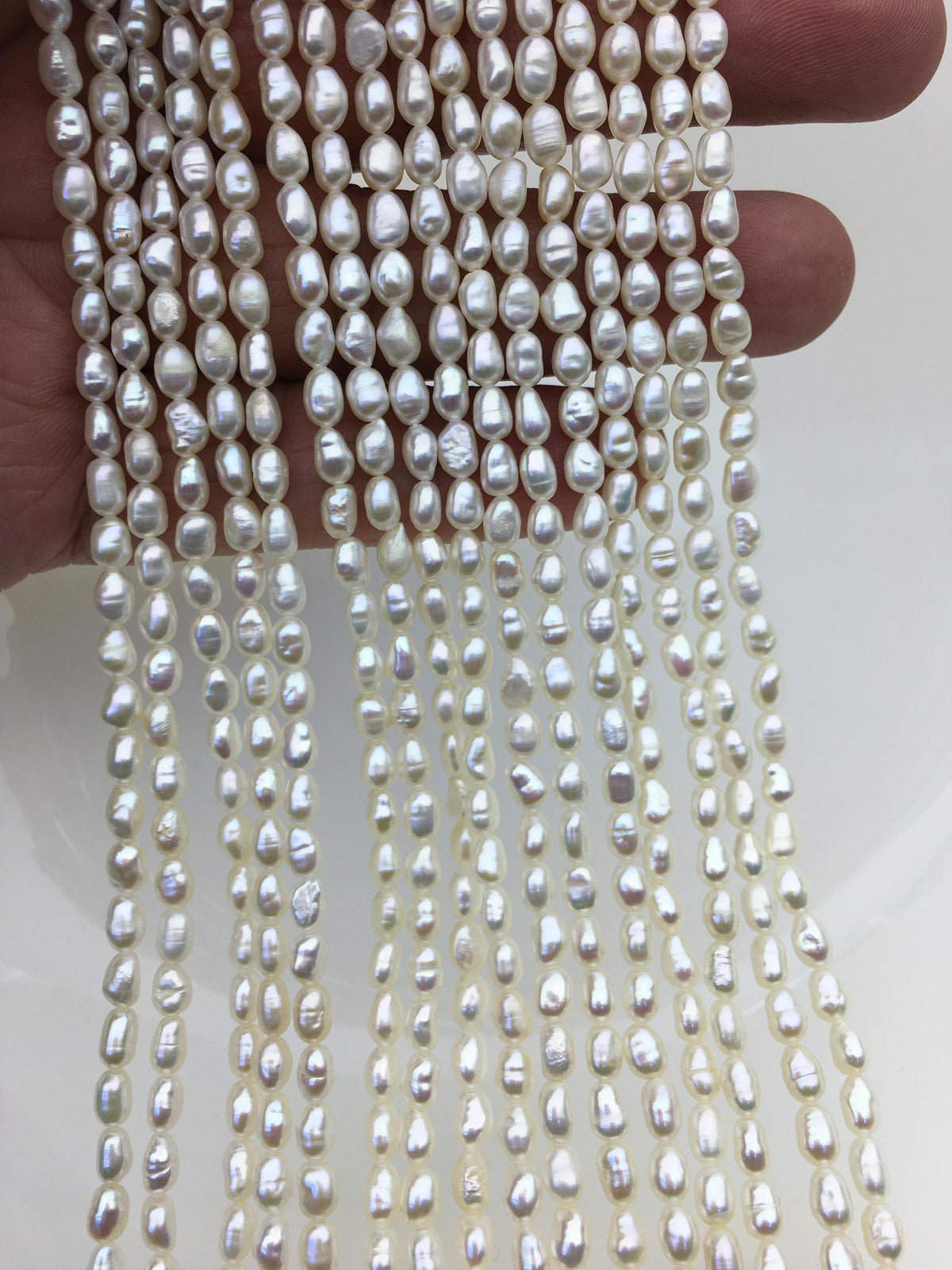 AA 3.5-4x4-6mm white rice freshwater pearls,oval loose pearl beads,genuine pearl,Cultured pearl,diy pearl beads,LR3-2A-4