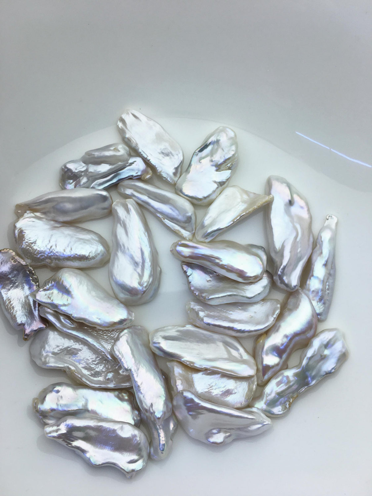 13pcs AAA 12-18mm white thick biwa keshi Freshwater Pearls, no hole,ZS-80-1-38