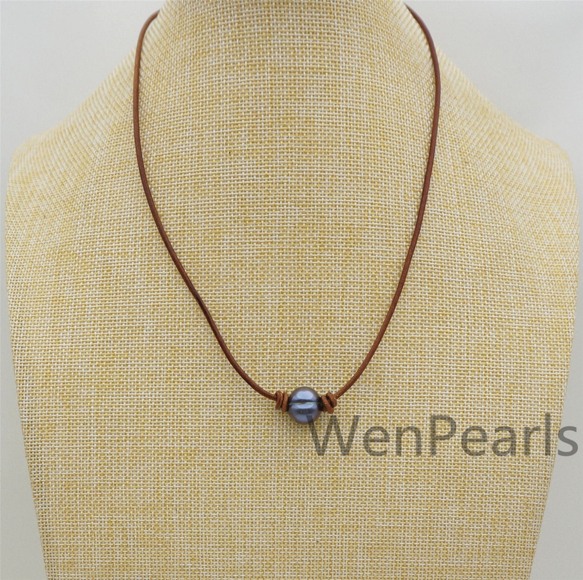 Big Blue Pearl Leather Necklace Choker, Black Freshwater pearl, Black Leather Pearl necklace, Select leather color, Le4-051