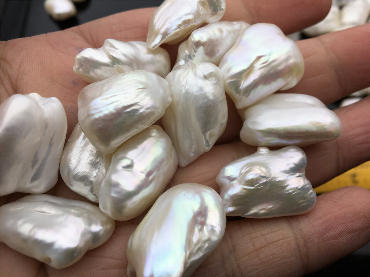 AAA 16-19x19-24mm baroque pearl, 1pcs, white color, Genuine Fresh Water Pearl, keshi pearl, Leather Cord, Wholesale Pearls, ZS-22-24