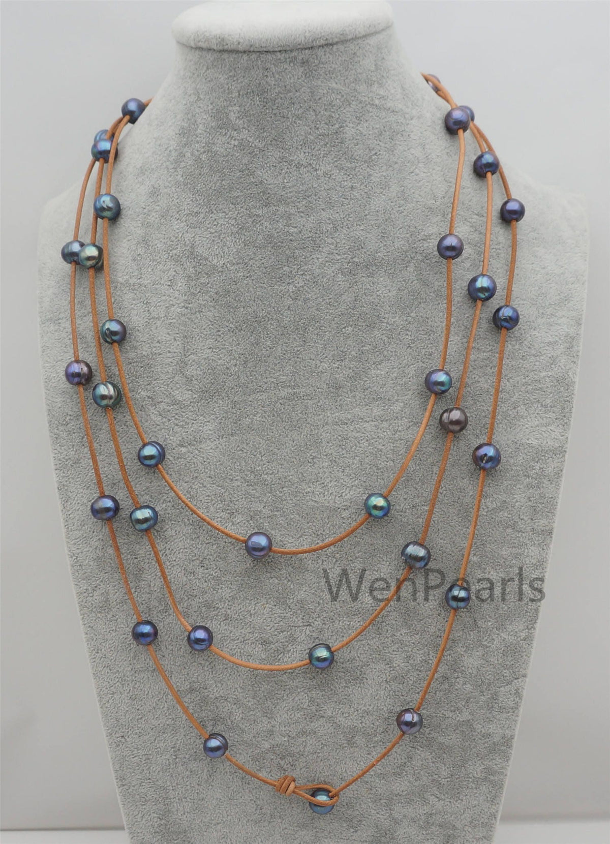 Long deep blue Freshwater Pearl and Leather Lariat Necklace, Light brown Leather Pearl necklace, Leather baroque pearl, Le4-113