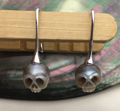 AAA 8mm white/Gray/Black HandMade Carved Skull Freshwater Pearl Dangle Earrings,Pearl Earrings for Women Girls,SE3-027-2