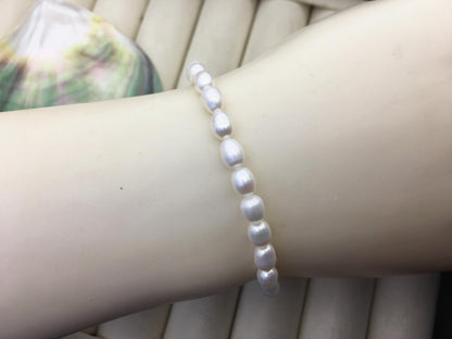 2pc 7 inchs AAA 4.5-5mm small white rice Freshwater pearl Elastic string Bracelet,B8-038