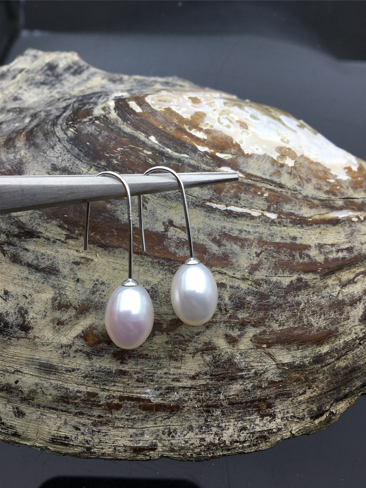 Minimalist white oval pearl dangle earrings, S925 Sterling Silver pearl earrings, AAA 9mm oval rice pearl earrings for women, SE3-087