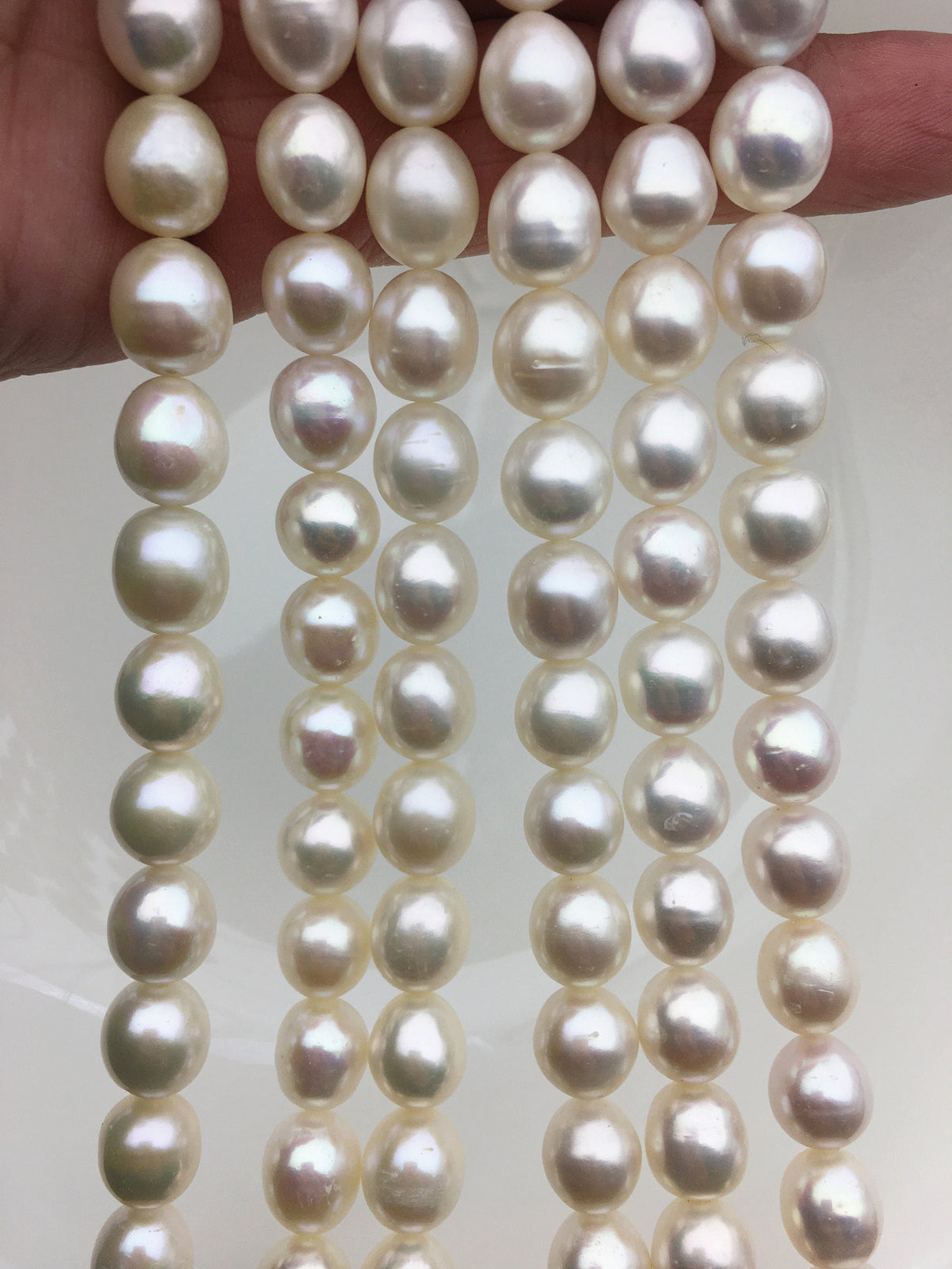 AA+ 9.3-10.2mmx10-11.5mm white oval freshwater pearls, Christmas, for pearl necklace, LR10-2A-8