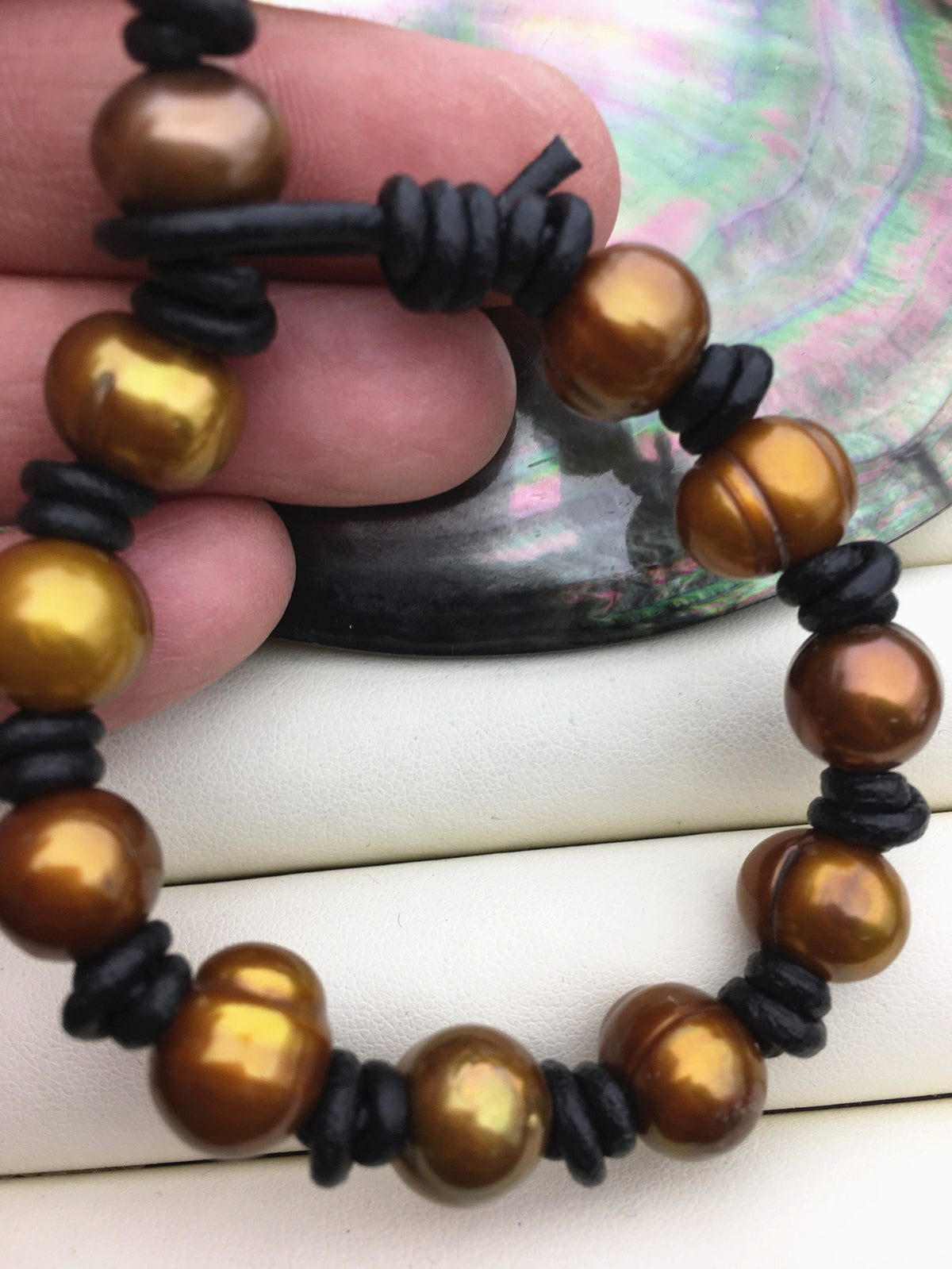 Brown pearl leahter bracelet,Handmade Cuff,Black Pearls on Brown Leather,Black leather bracelet,Le7-001