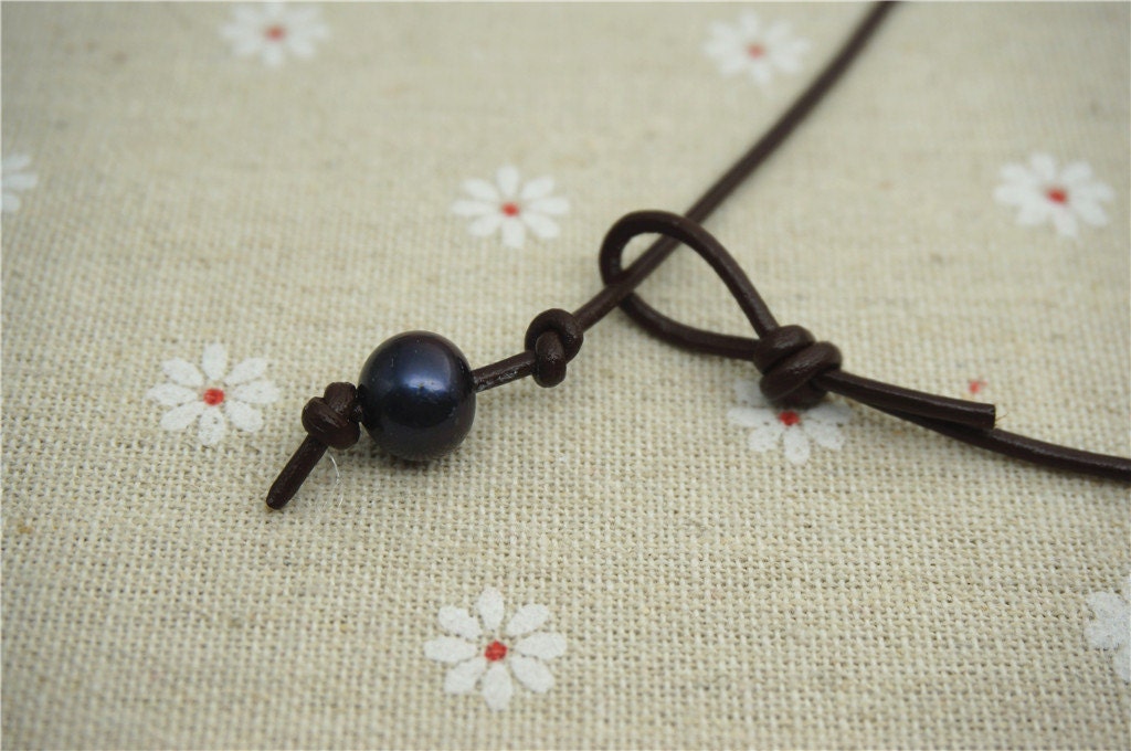black pearl necklace, Freshwater pearl and leather necklace, Black pearl leather necklace, Pearl Choker, leather pearl necklace, Le1-016