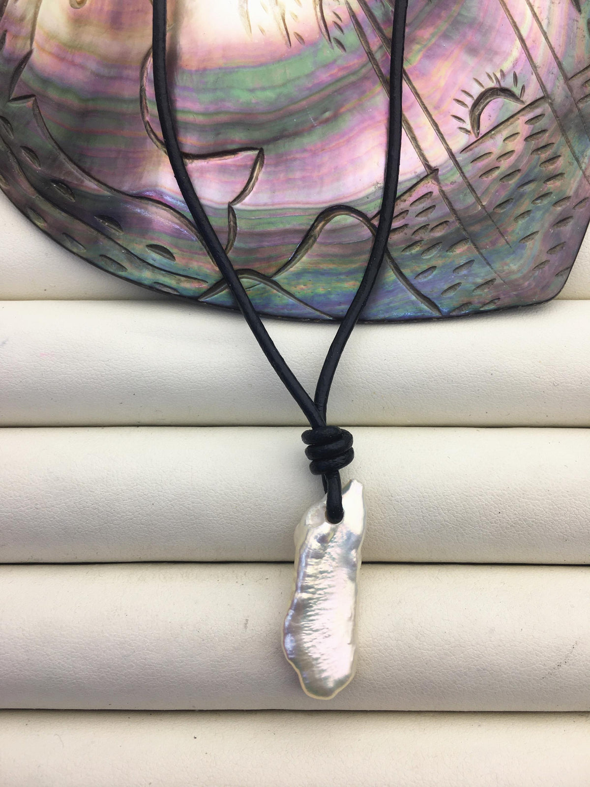 Biwa Baroque Pearl leather necklace,Freshwater Pearl Pearl Bead White Cross Pearl Loose Bead,Le1-007