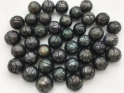 1pc 10-14mm Round Carved Tahitian Pearl - Hand Carved - Tattoo Tahitian Pearls, carved pearls, flower designs, CAC-FLW-9-8