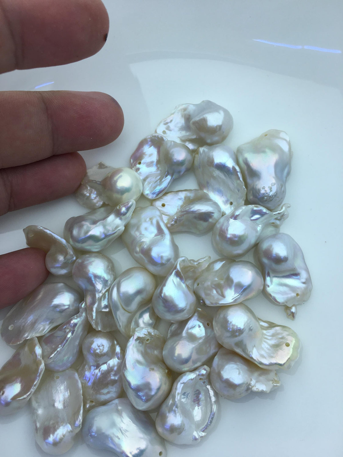 26pcs AAA/AA+ 14-18mm white flame ball pearl,1.0mm large hole,FL15-T4-20