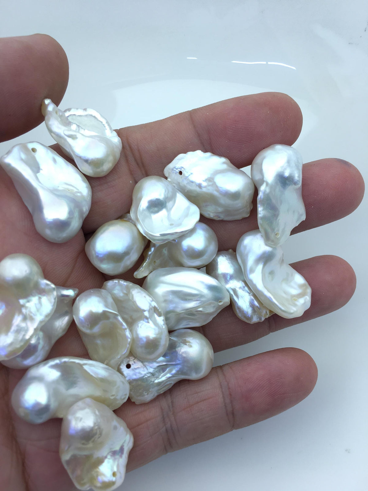 26pcs AAA/AA+ 14-18mm white flame ball pearl,1.0mm large hole,FL15-T4-20