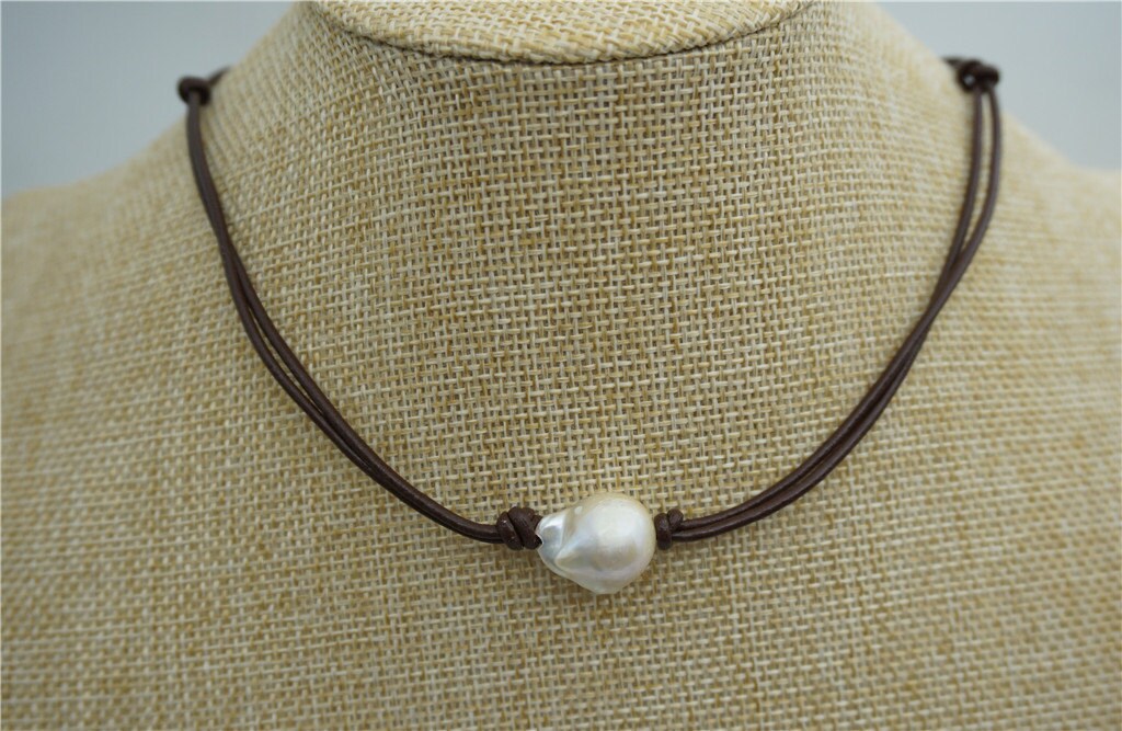 Two Strands Leather Necklace, Huge pearl necklace, Leather Pearl Choker, Pearl Leather Necklace, Black Leather Pearl necklace, Le1-065