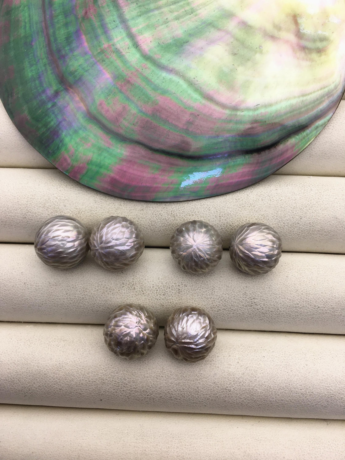 1 pair AAA 13-14mm Gray HandMade Carved Skull Freshwater Pearl Beads For Earrings,CAC-T25