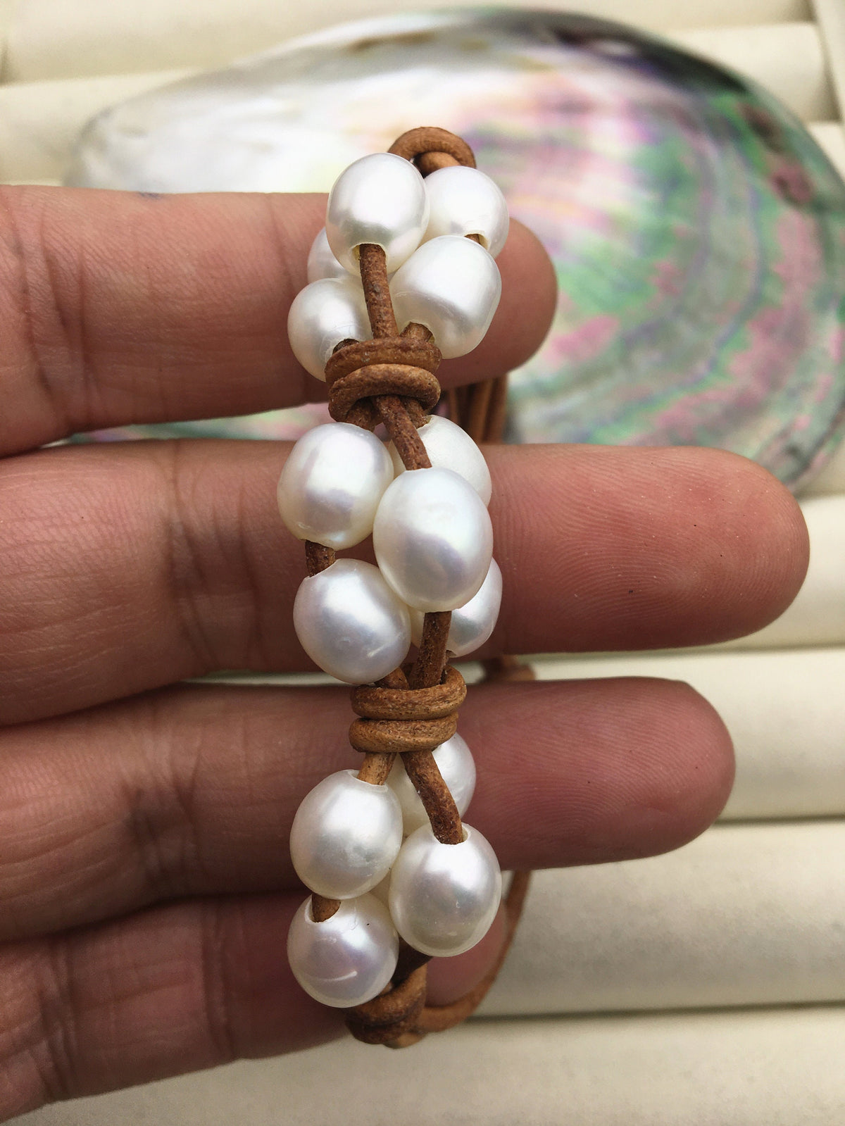 Rice white pearl leather necklace, twisted leather pearl bracelet, knotted freshwater pearl bracelet, Leather Pearls Bracelet, Le21-004