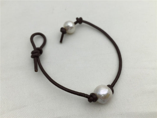 Leather Pearl bracelet, High Luster pearl, Pearl Leather bracelet, White Freshwater pearl, Black Leather Pearl bracelet, BROWN, Le7-053