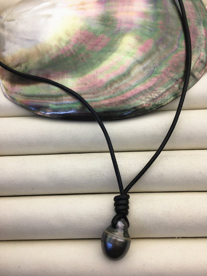 12-14mm Big Drop Tahitian Pearl Leather Necklace, Black Pearl, Black Leather Pearl necklace, Le11-011
