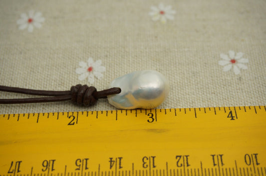 Baroque Freshwater Pearl Pendant Necklace with Leather Cord