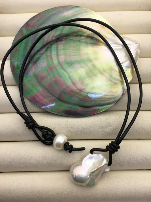 White Big Flameball pearl and leather necklace, Baroque Freshwater Pearl Drop Necklace, Flaming ball pearl necklace, wholesale, Le4-066