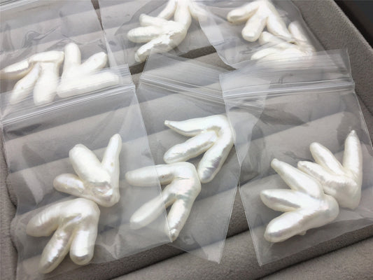 1 pair AAA 25x25mm White Paw Shape Freshwater Pearl loose Beads Pair,wholesale,ZS-103-33