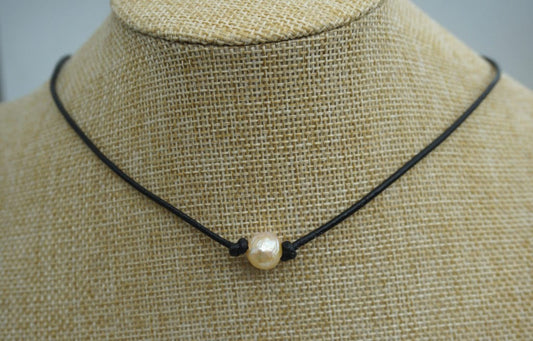 Leather Pearl Choker, High Luster pearl, Pearl Leather Necklace, Pink Freshwater pearl, Black Leather Pearl necklace, Le2-029