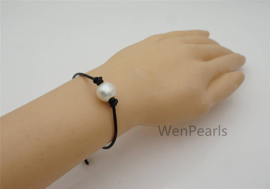 Single Very Big Pearl and Leather bracelet, White Freshwater pearl, Black Leather Pearl bracelet, Select Leather Color, Le7-183