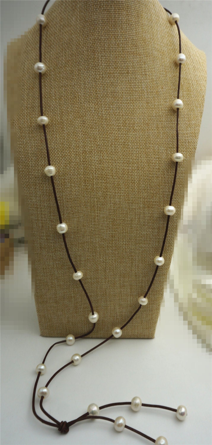 Long Freshwater Pearl and Leather Lariat Necklace, white pearl necklace Light brown Leather Pearl necklace, Leather baroque pearl, Le1-041