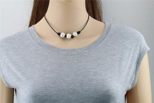 THREE pearls necklace, Leather Pearl Choker, Pearl Leather Necklace, White Freshwater pearl, Black Leather Pearl necklace, Le3-026