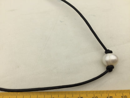 Leather Pearl Choker, AA Pearl, Pearl Leather Necklace, bracelet, White Freshwater pearl, Black Leather Pearl necklace, Le3-035