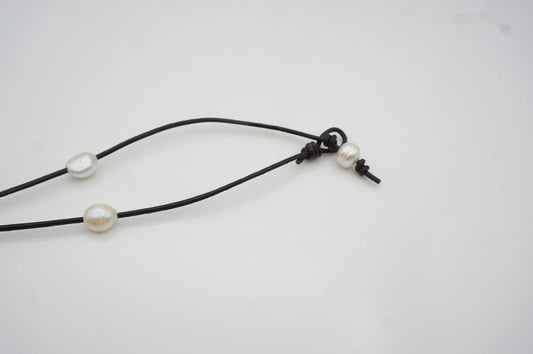 Nugget pearl leather Drop part necklace, Pearl and Leather Lariat Necklace, Leather Pearl necklace, Leather baroque pearl necklace, Le4-031