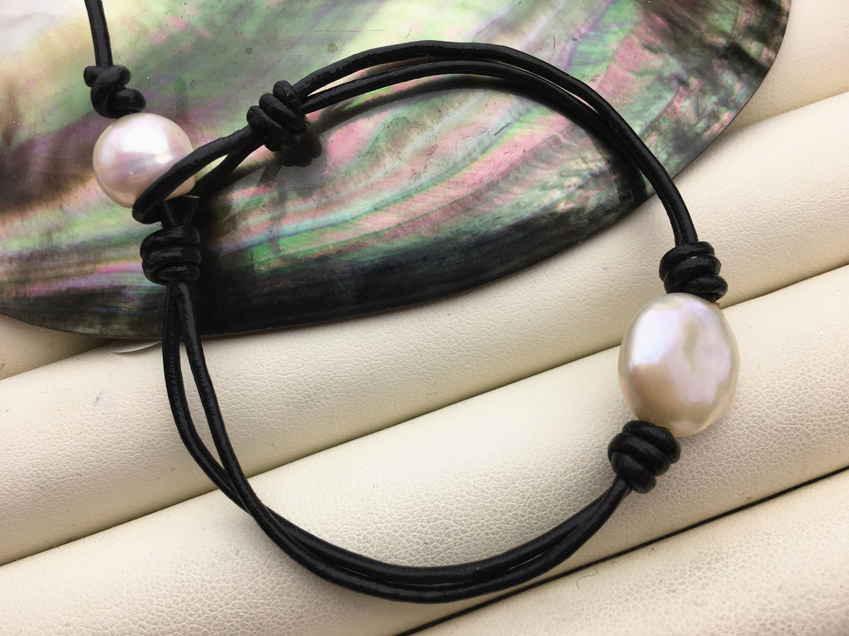 Single White Big Coin Pearl fashion jewelry, pearl Leather Pearls Bracelet - plait leather bracelet - Genuine freshwater pearl - Le7-194
