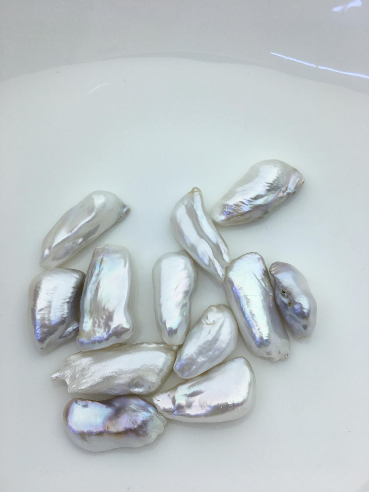 12pcs AAA 11-16mm white thick biwa keshi Freshwater Pearls, no hole,ZS-80-1-37