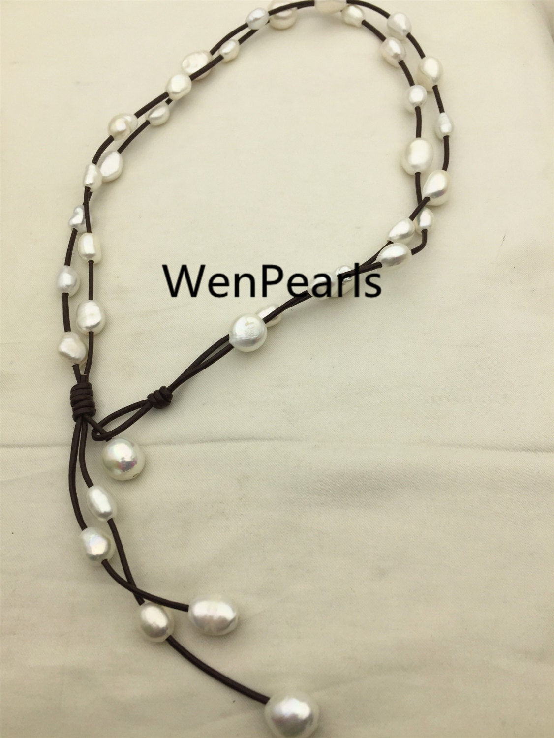 Two Rows Baroque pearl leather necklace, Pearl and Leather Lariat Necklace, Leather Pearl necklace, Leather baroque pearl necklace, Le3-040