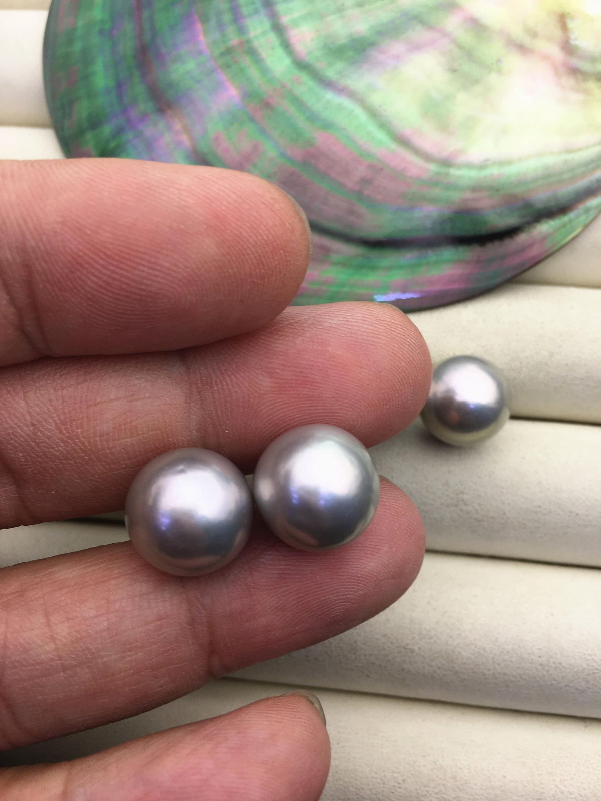 1 pair AAA 10-15mm gray rainbow round edison pearl stud earrings, S925 Sterling Silver stud earrings, wedding pearl earrings, SE3-T9-57