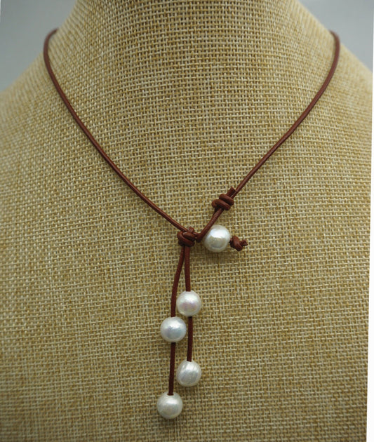 Round pearl, high luster, Leather Pearl Necklace, Pearl Leather Necklace, White Freshwater pearl, Light brown Leather Pearl necklace, Le1-094