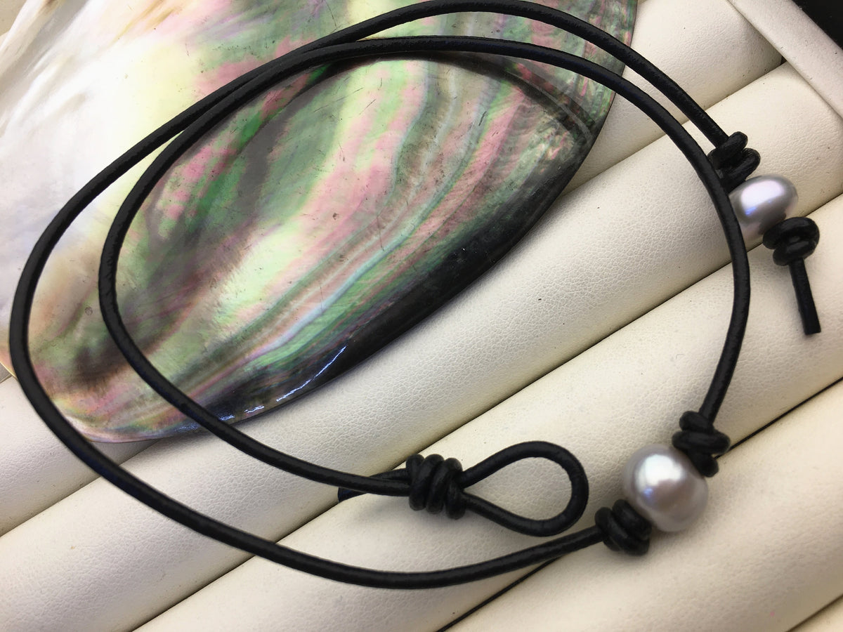 single gray pearl Leather Pearls choker Necklace - near round pearl - Genuine freshwater pearl - Black Tan Real leather - Le5-041