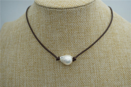 Huge pearl necklace, Leather Pearl Choker, Pearl Leather Necklace, White Freshwater pearl, Black Leather Pearl necklace, Le2-019