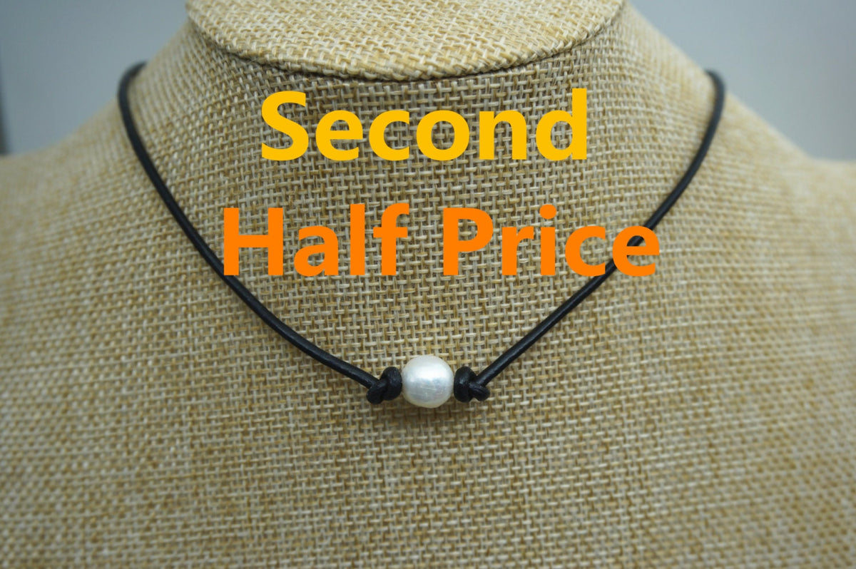 Leather Pearl Choker, High Luster pearl, Pearl Leather Necklace, White Freshwater pearl, Black Leather Pearl necklace, LIGHT BROWN, Le1-036