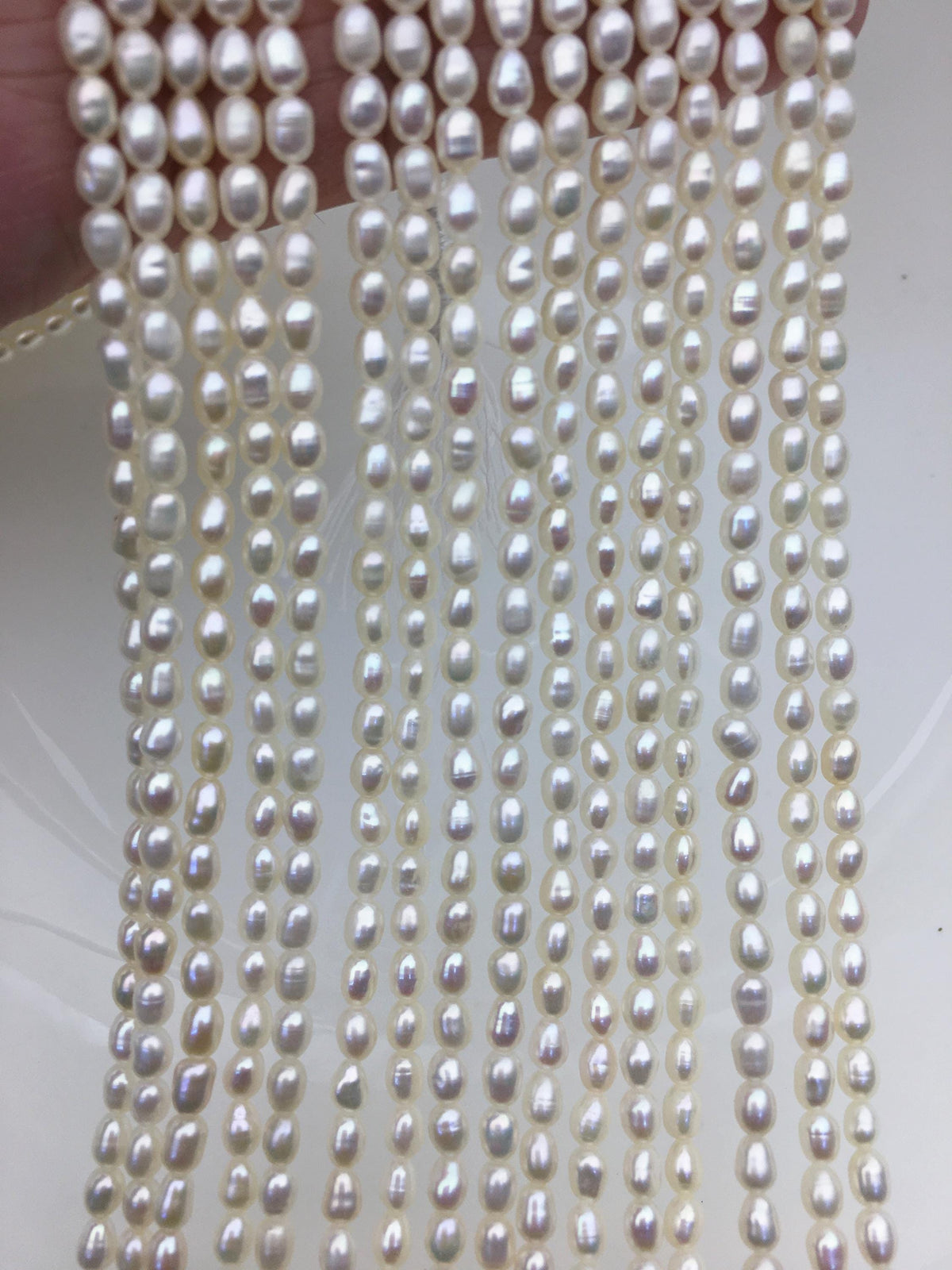 AAA- 3-3.5x4-5.5mm white rice pearls, full strand, oval loose pearl beads, diy pearl, genuine pearl, Cultured pearl, diy pearl beads, LR3-2A-1