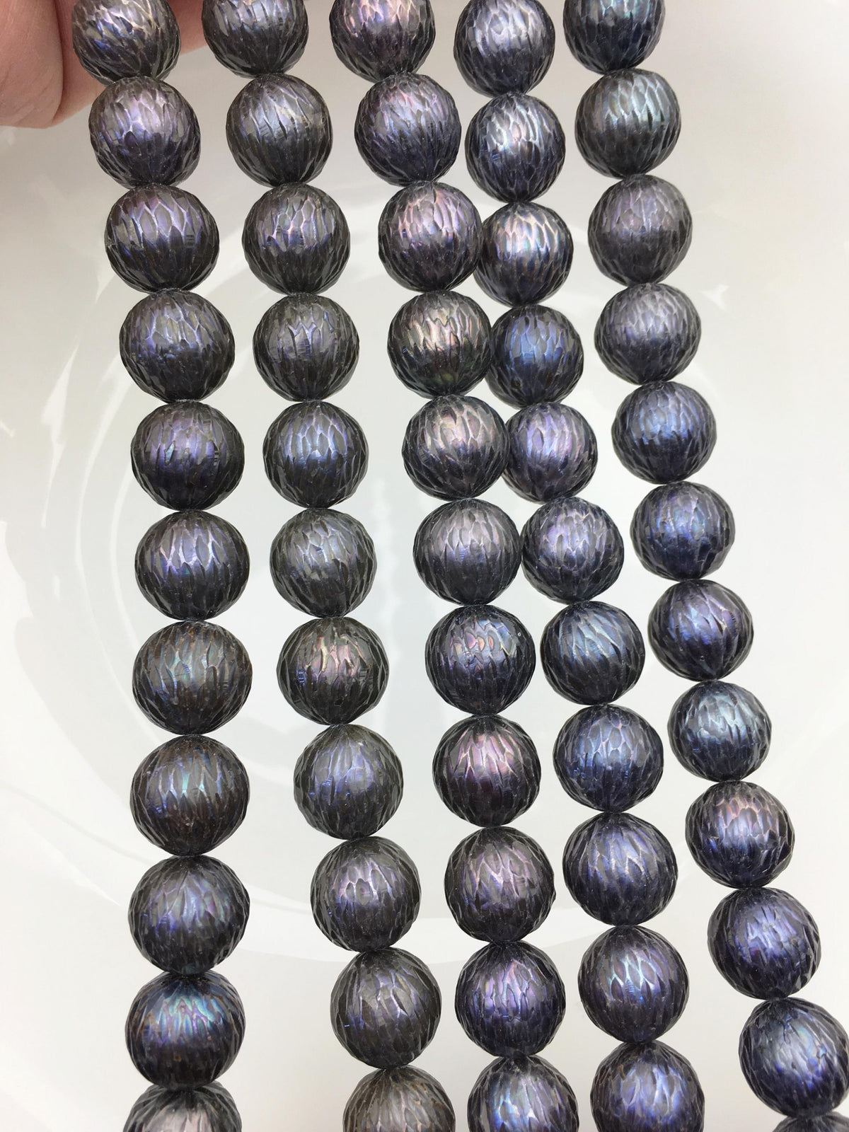 15.5'' AA+ 10-13mm Black Round Carved Freshwater Pearl - Hand Carved - CAC-T23