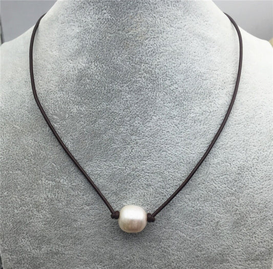 BIG Leather Pearl Choker, High Luster pearl, Pearl Leather Necklace, Ivory Freshwater pearl, Black Leather Pearl necklace, Le1-024