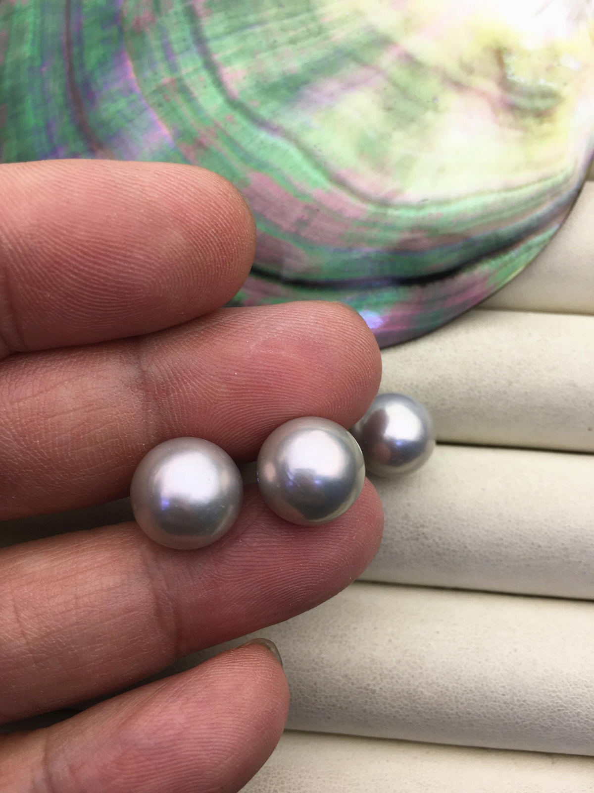 1 pair AAA 10-15mm gray rainbow round edison pearl stud earrings, S925 Sterling Silver stud earrings, wedding pearl earrings, SE3-T9-57