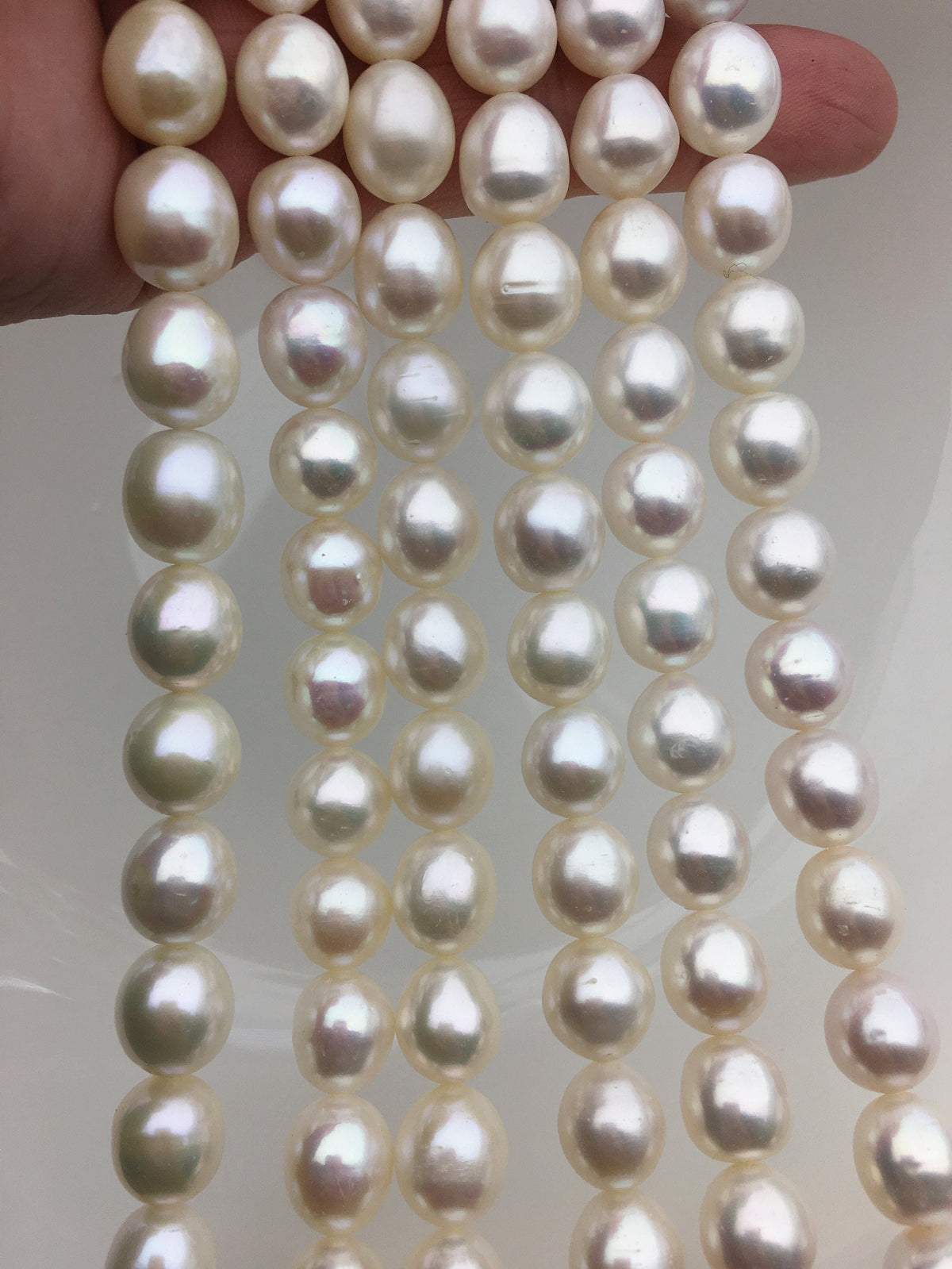 AA+ 9.3-10.2mmx10-11.5mm white oval freshwater pearls, Christmas, for pearl necklace, LR10-2A-8