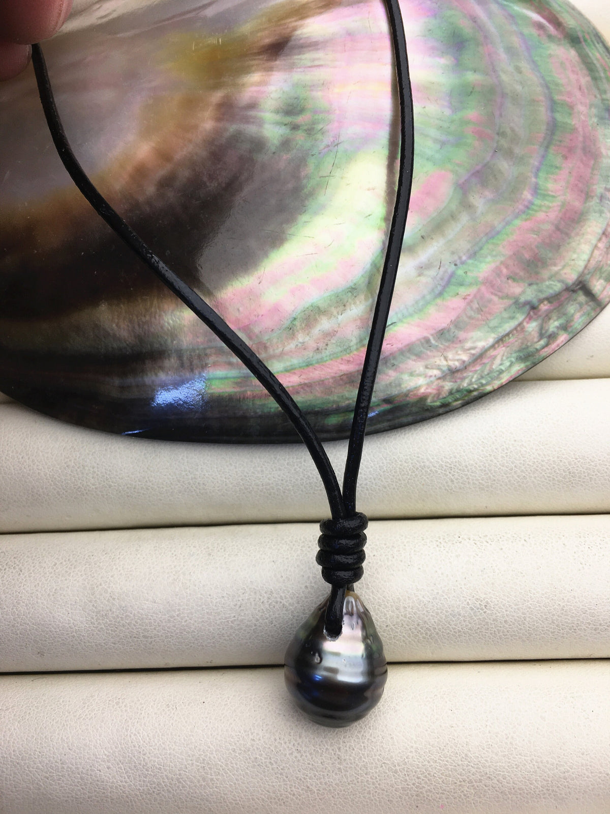 12-14mm Huge Teardrop Drop Tahitian Pearl Leather Necklace, Black Pearl, Black Leather Pearl necklace, Le11-019