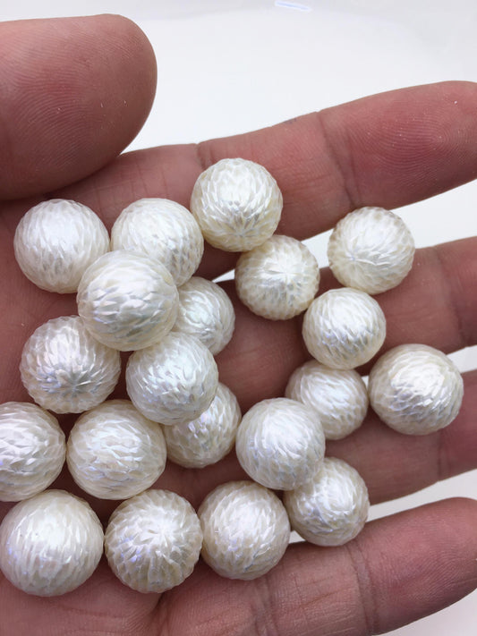 Shine!1pc AAA 11-16mm White Round Carved Freshwater Pearl - no hole - Hand Carved - CAC-FLW-8-1